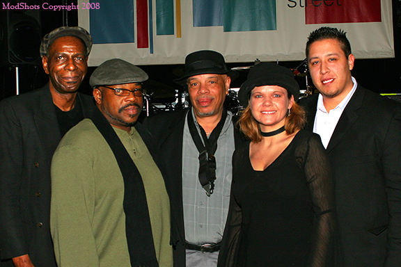 Boss..............'it's "Da Band" ......groovin' at the Dolphin